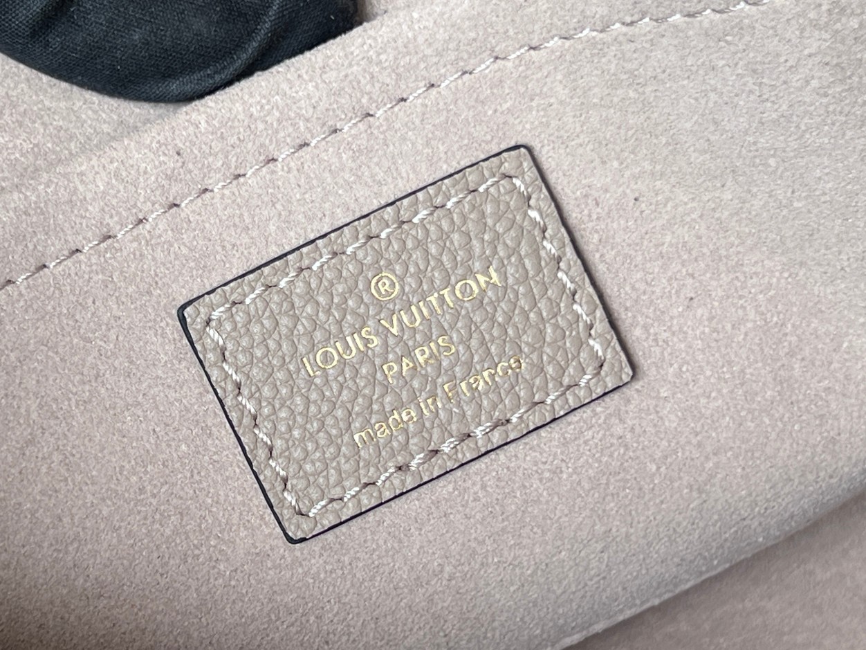 Louis Vuitton OnTheGo East West Handbag M23640 Black - Image 9