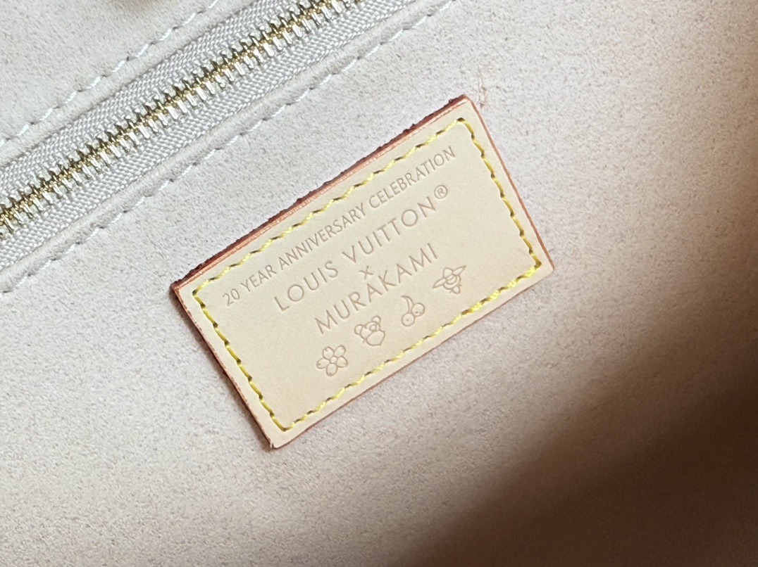 Louis Vuitton x Takashi Murakami OnTheGo MM Tote Bag - Image 9