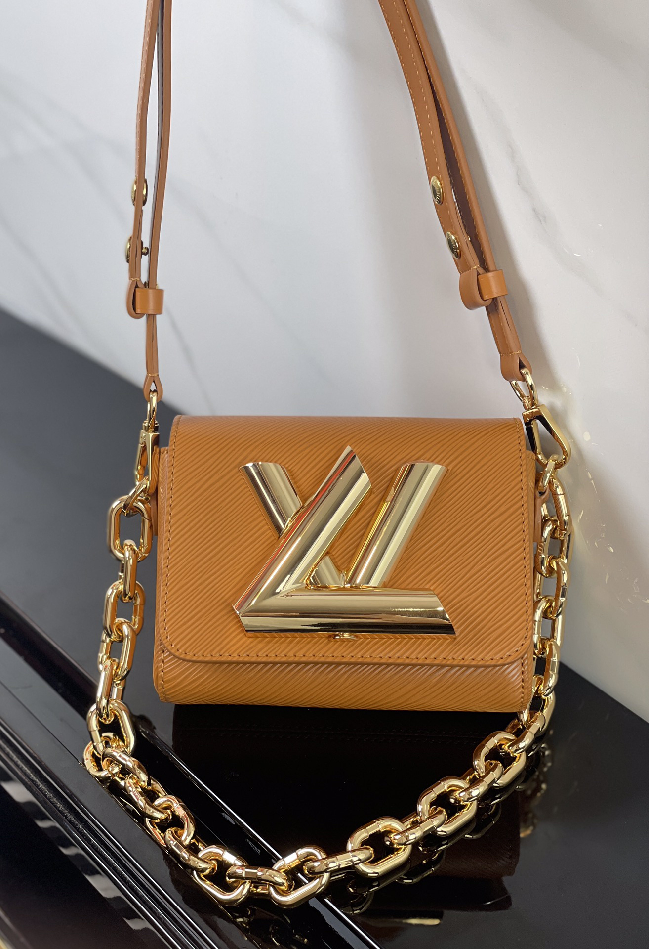 Louis Vuitton Twist Lo XL Epi Leather Crossbody Bag - Image 9