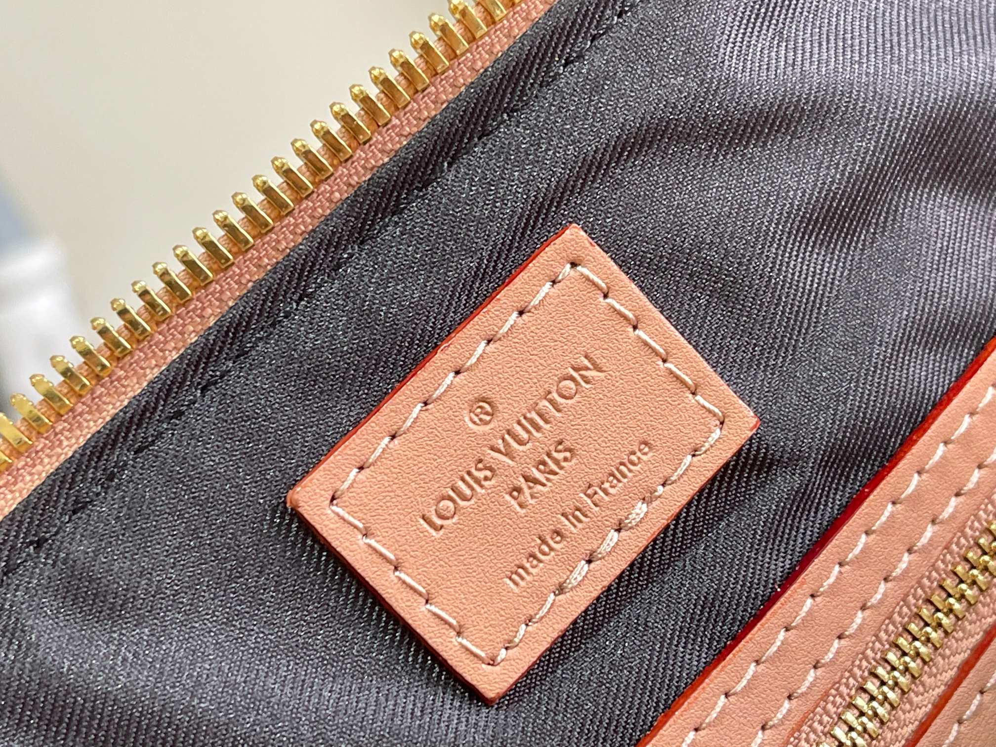 Louis Vuitton Keepall 50 Travel Bag with Shoulder Strap - Image 9