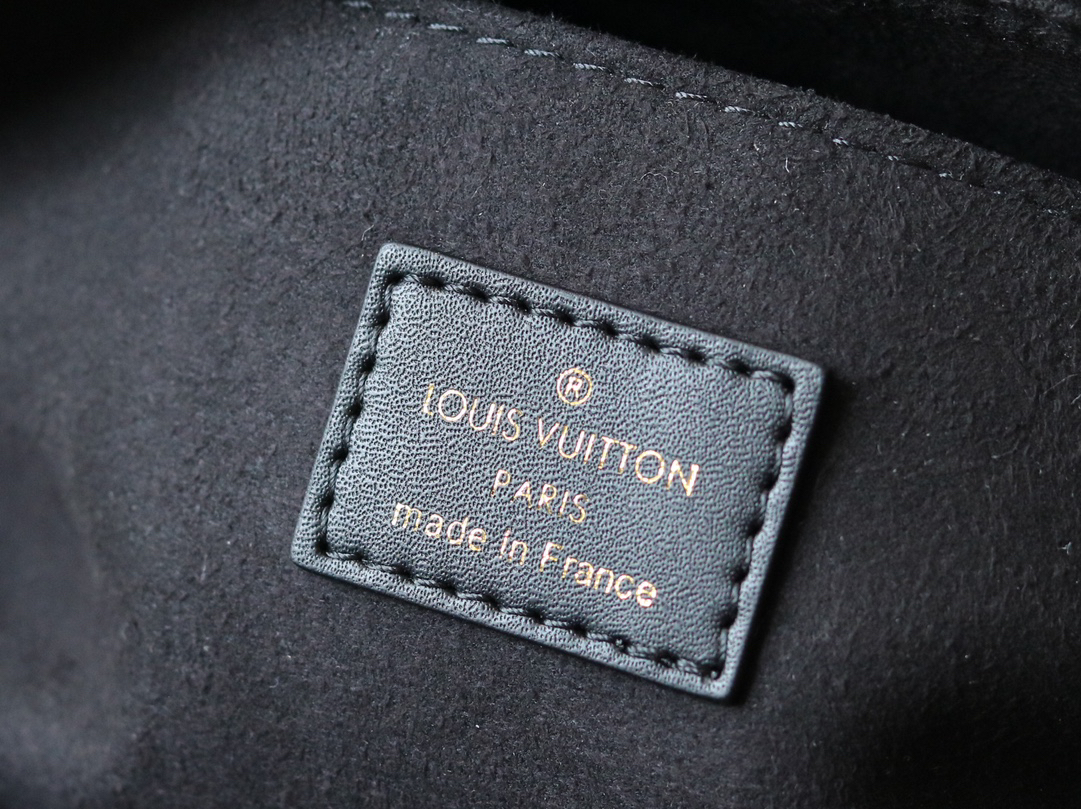 Louis Vuitton OnTheGo Small Tote Bag in Gray Monogram Leather - Image 9