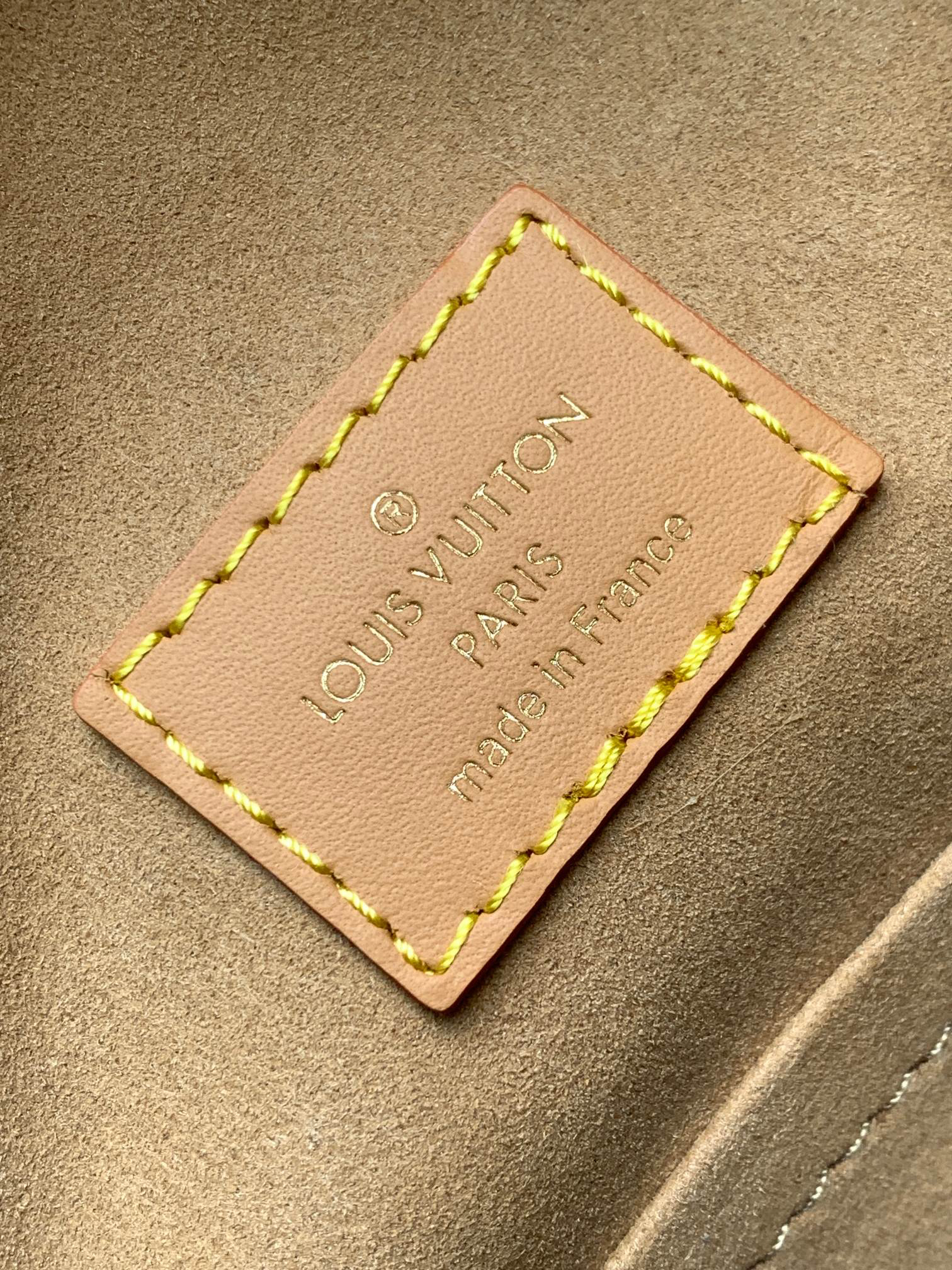 Louis Vuitton Boite Chapeau Souple Handbag - Image 9
