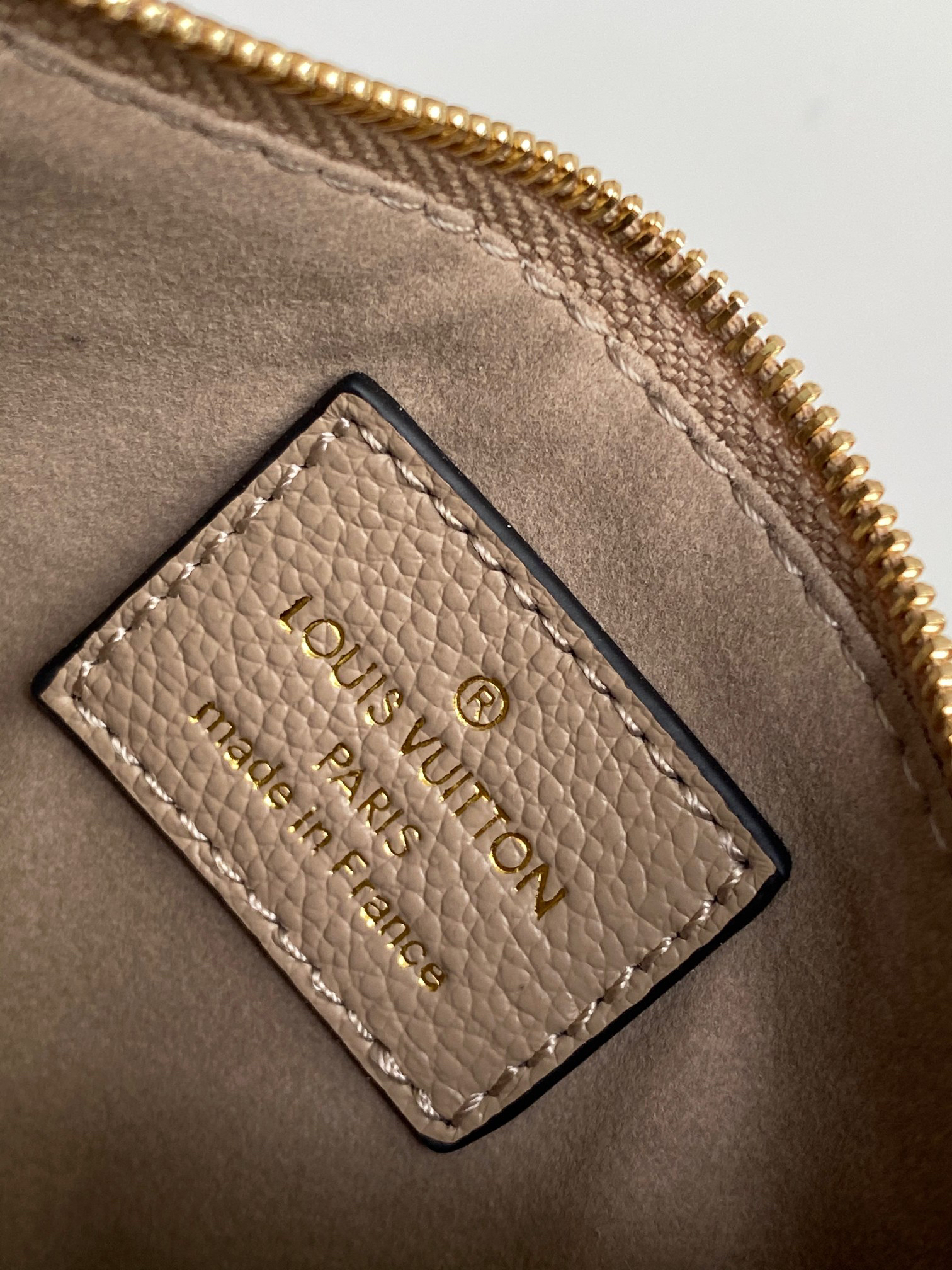 Louis Vuitton Monogram Empreinte Leather Handbag M47209 - Image 9
