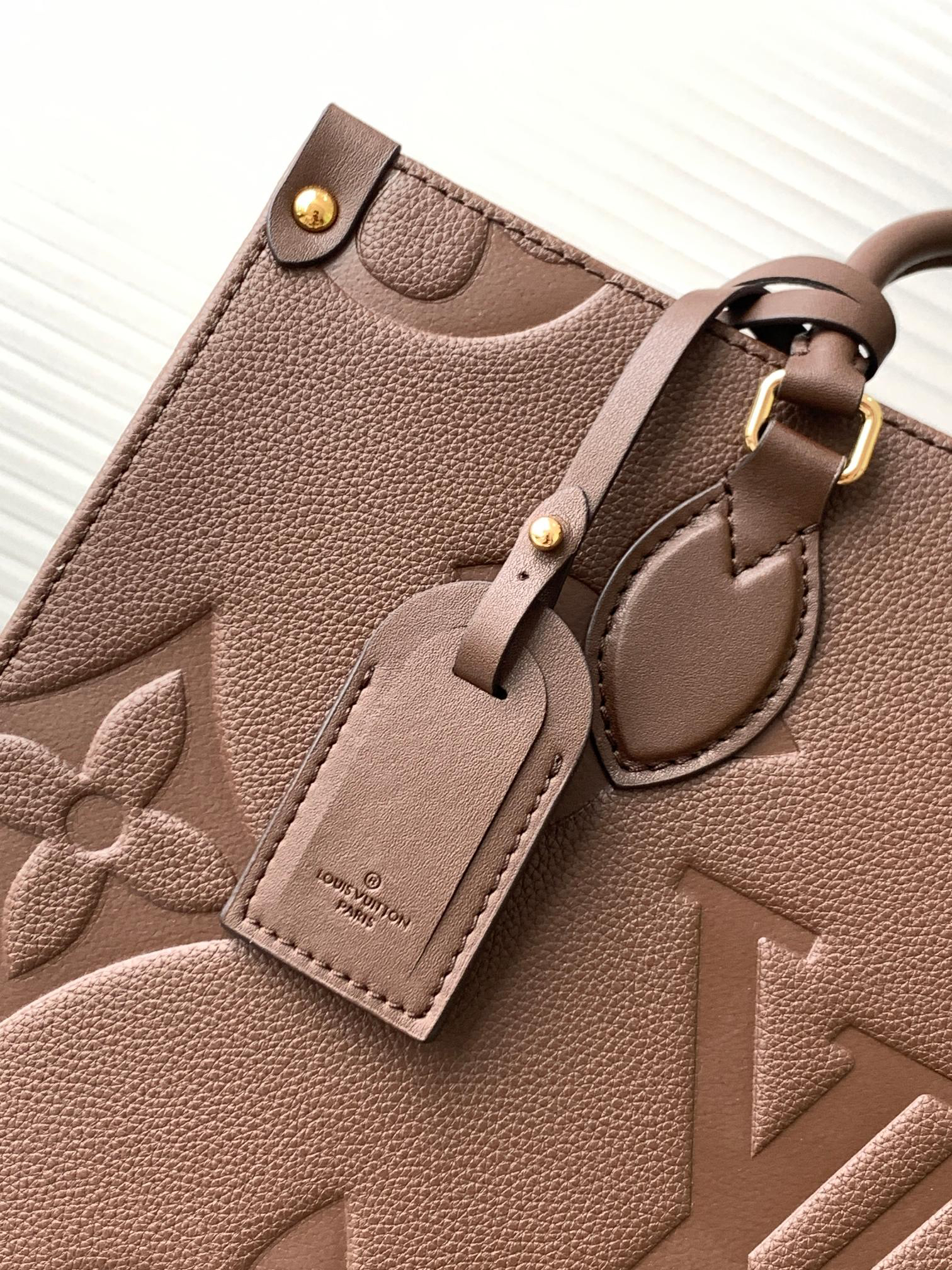 Louis Vuitton Onthego Monogram Tote Bag M44921/M44925 - Image 9