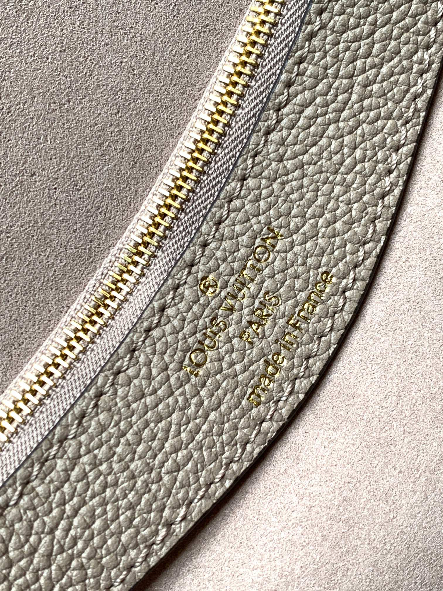 Louis Vuitton Diane Crossbody Bag in Monogram Empreinte Leather - Image 9