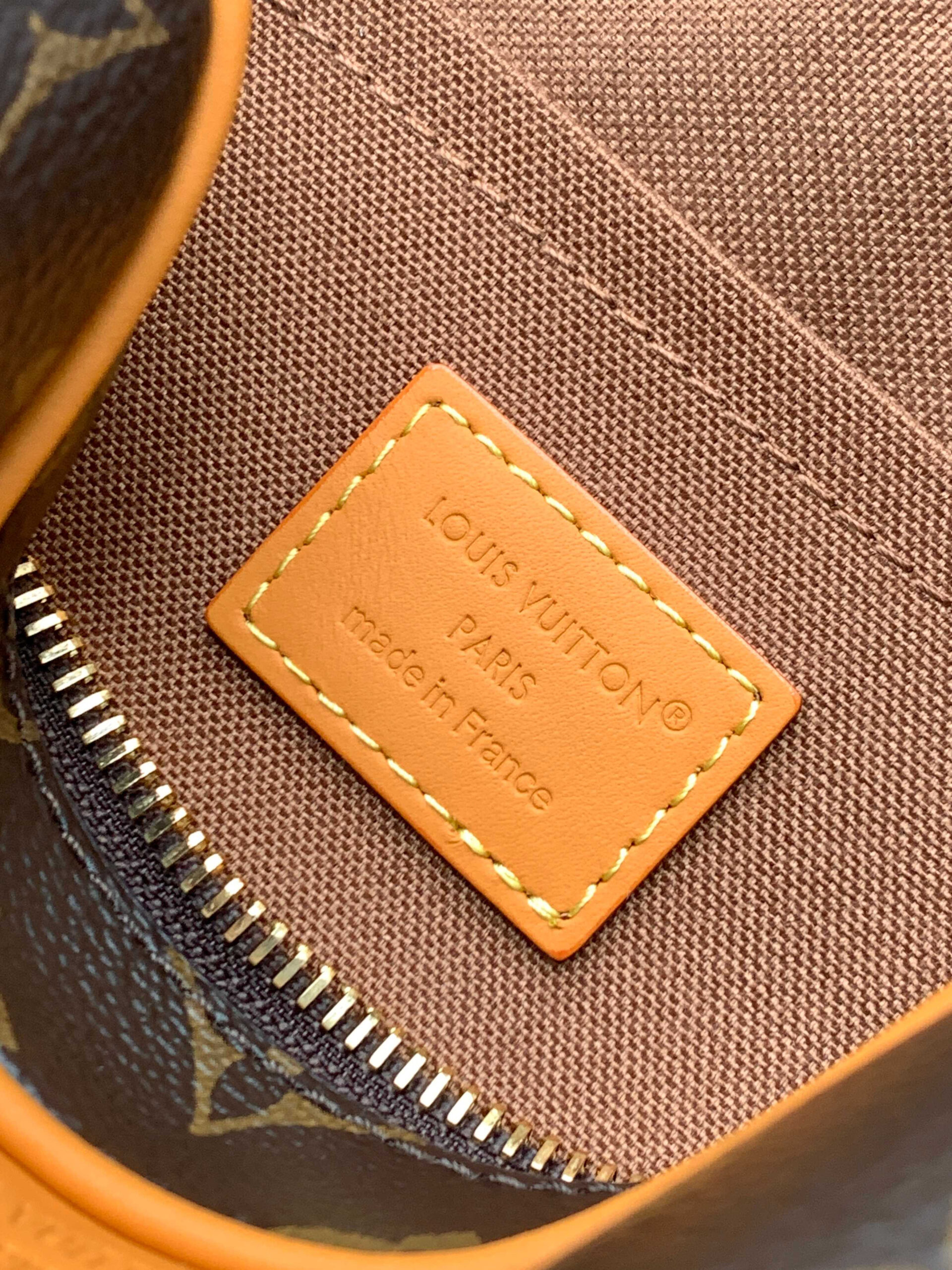 Louis Vuitton Trocadéro Mini Crossbody Bag - Image 9