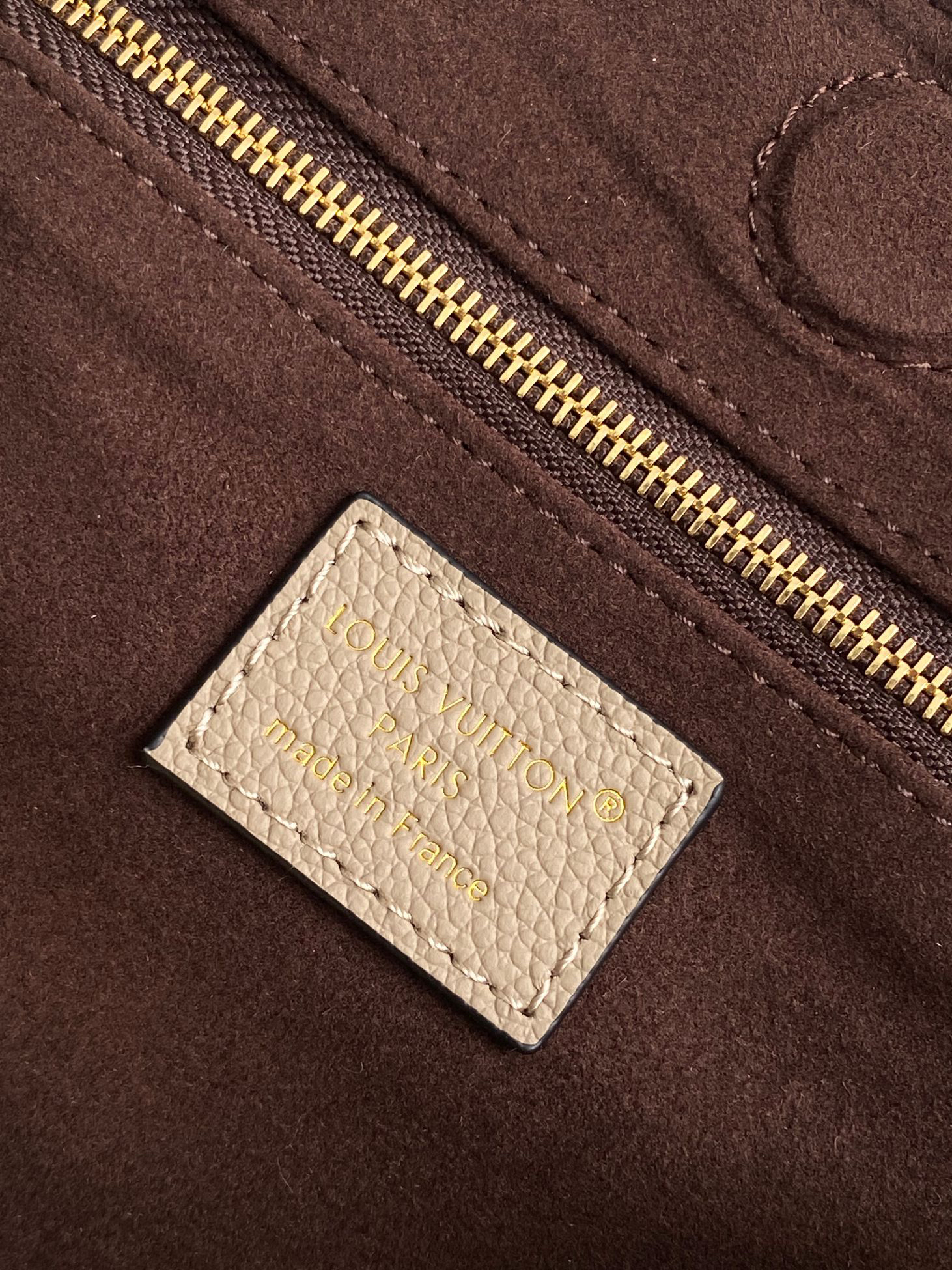 Louis Vuitton Anytime Medium Handbag in Monogram Empreinte Leather - Image 9