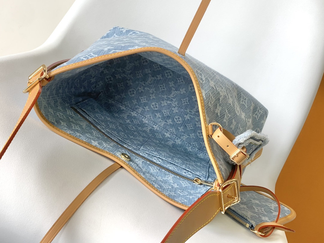 Louis Vuitton CarryAll Small Shoulder Bag in Blue Denim Monogram Canvas - Image 9