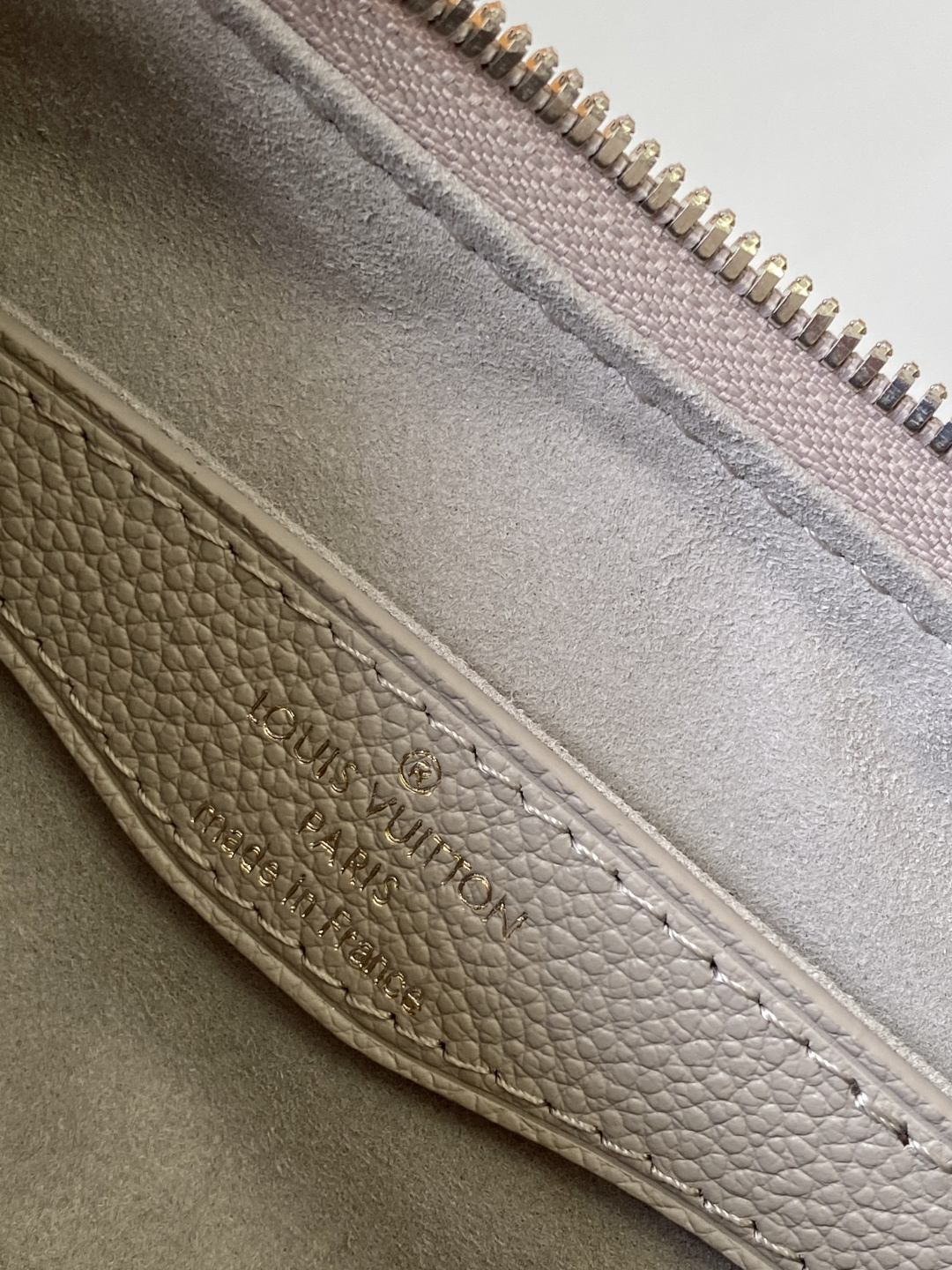 Louis Vuitton Boulogne Handbag in Monogram Empreinte Leather - Image 9