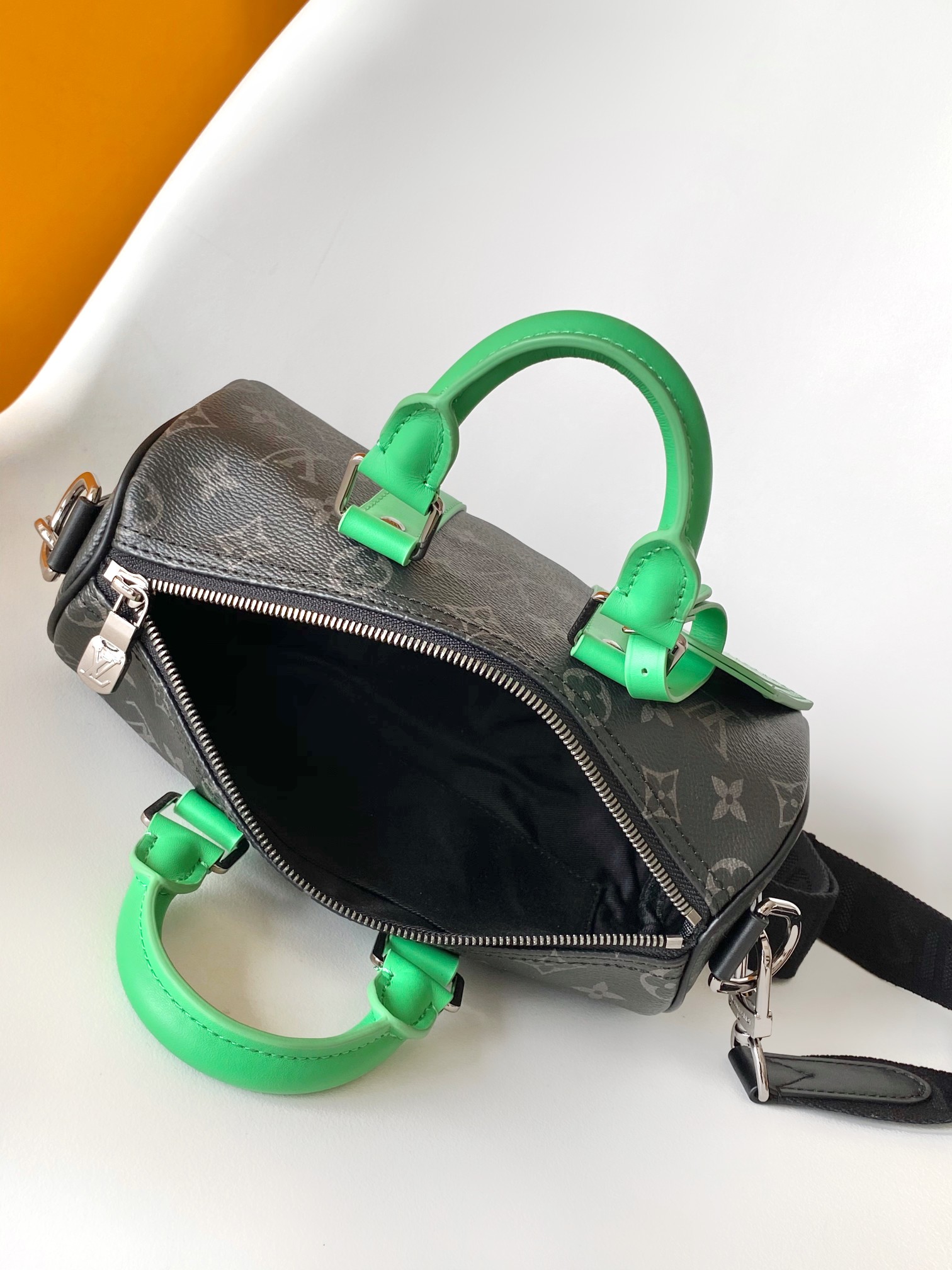 Louis Vuitton Keepall 25 Monogram Eclipse Reverse Bag - Image 9