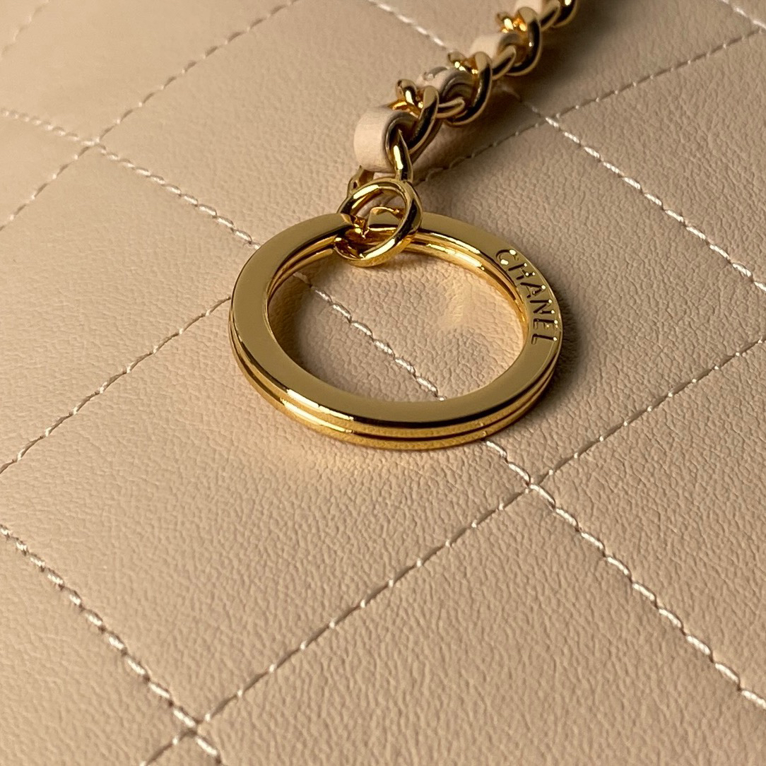 Chanel 26S AS6268 Lambskin Bucket Handbag - Image 9