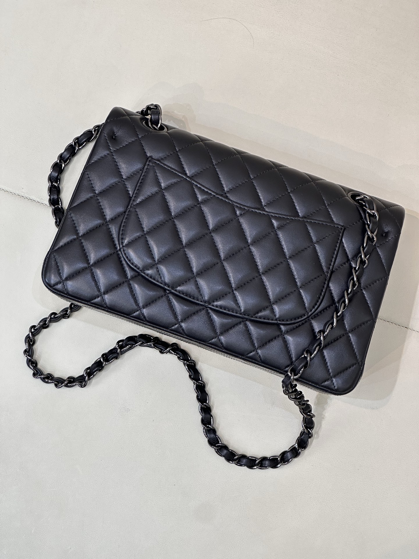 Chanel Classic Flap Style Crossbody Bag - Image 9