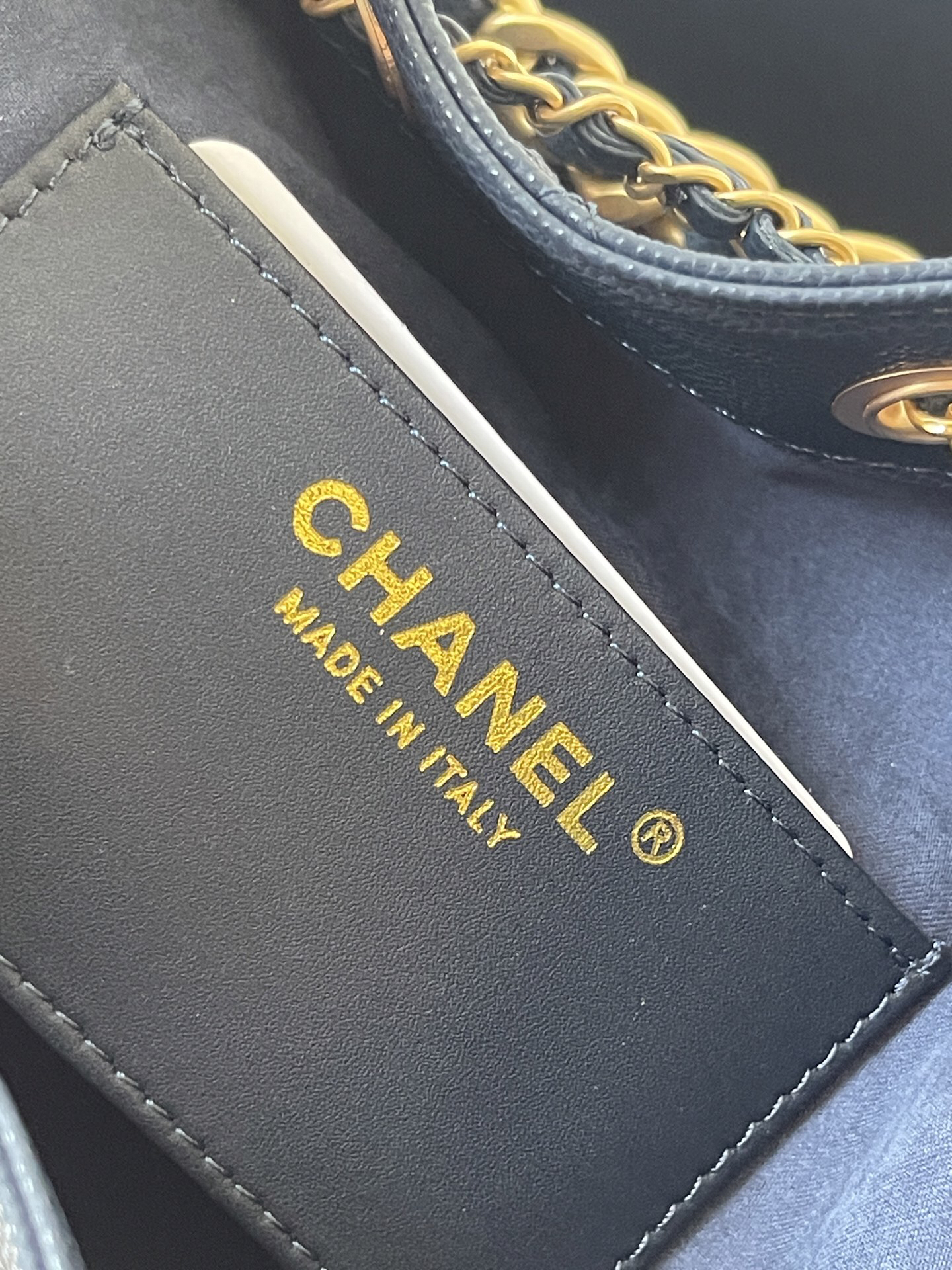 Chanel 25C Small Caviar Leather Hobo Bag - Image 9