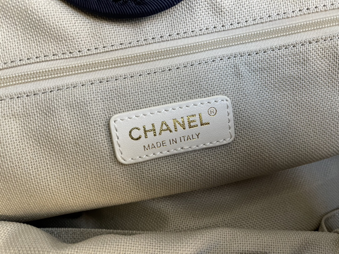 Chanel 2022 Mother and Child Beach Denim Canvas Tote Bag - Image 9