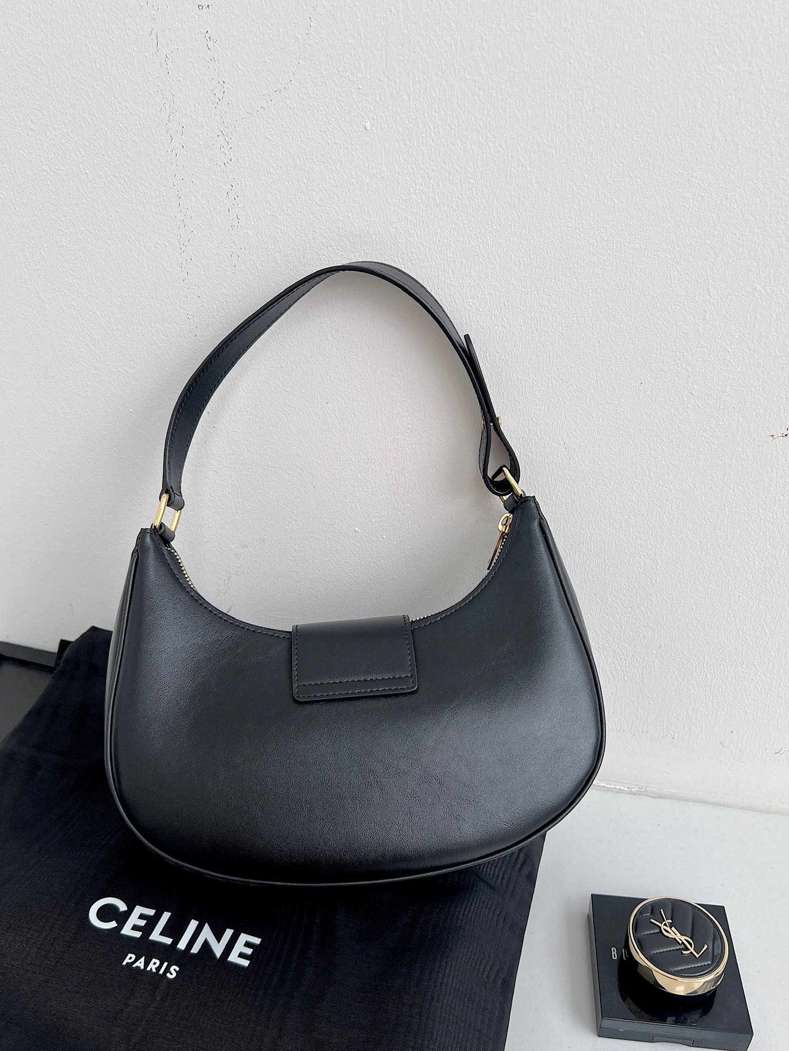 Celine Ava Triomphe Smooth Calfskin Shoulder Bag - Image 9