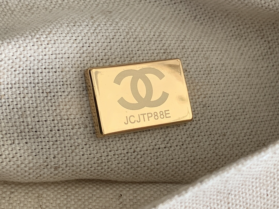 Chanel AS66941 Travel Shopping Tote Bag - Image 9
