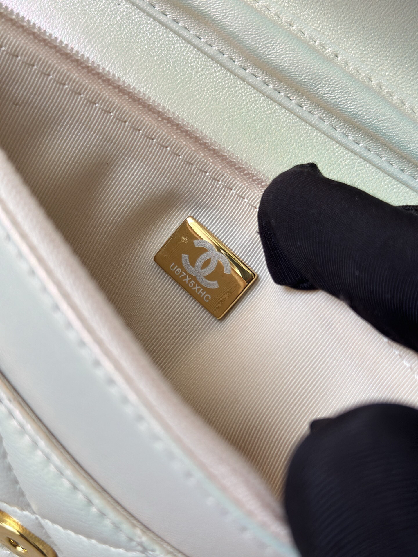 Chanel Wallet on Chain - Image 9
