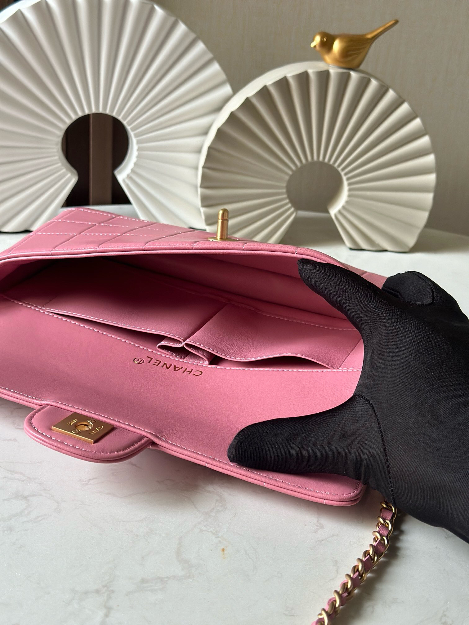 Vintage Chanel Lambskin Underarm Shoulder Bag in Soft Pink - Image 9
