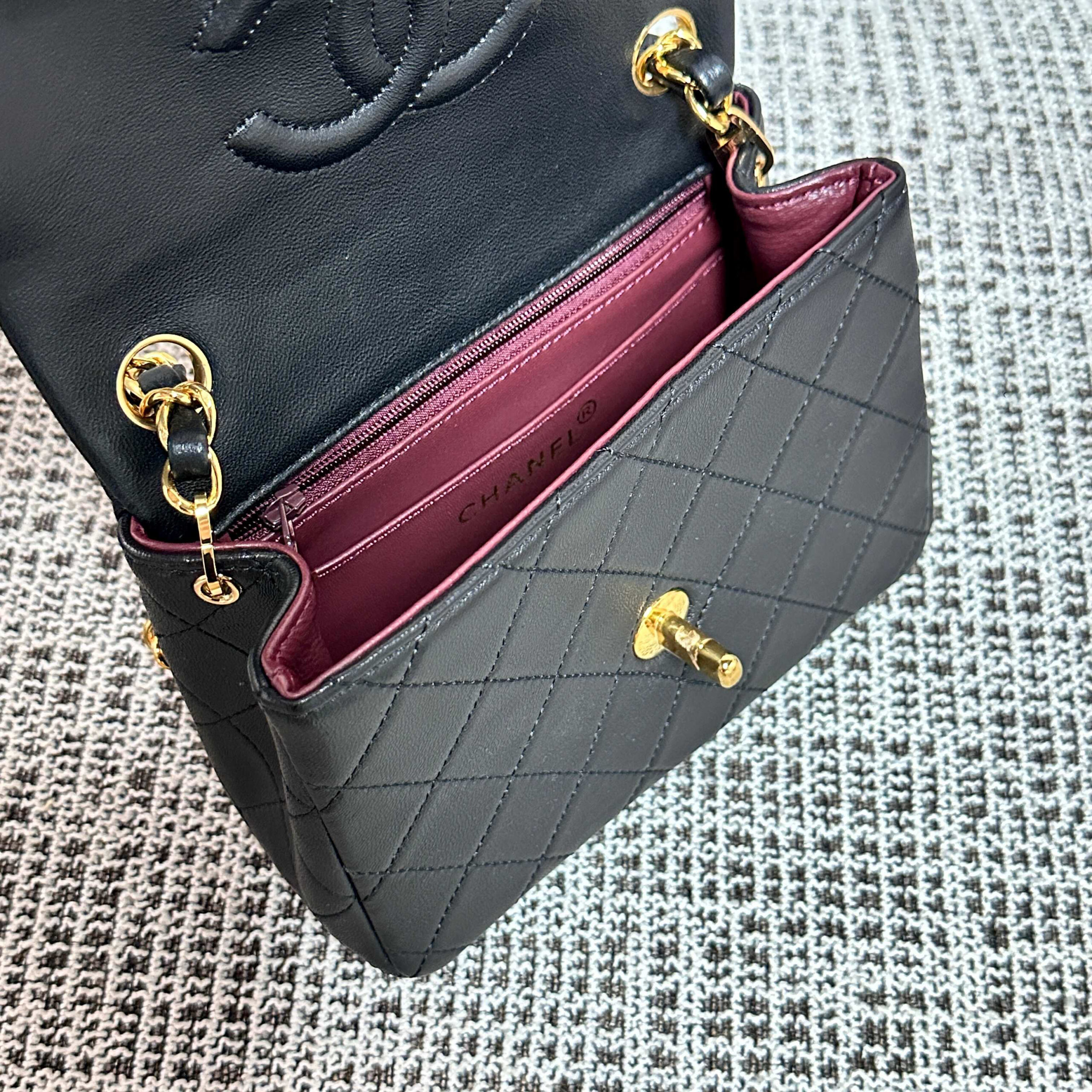 Chanel Vintage Square Crossbody Bag - Image 9