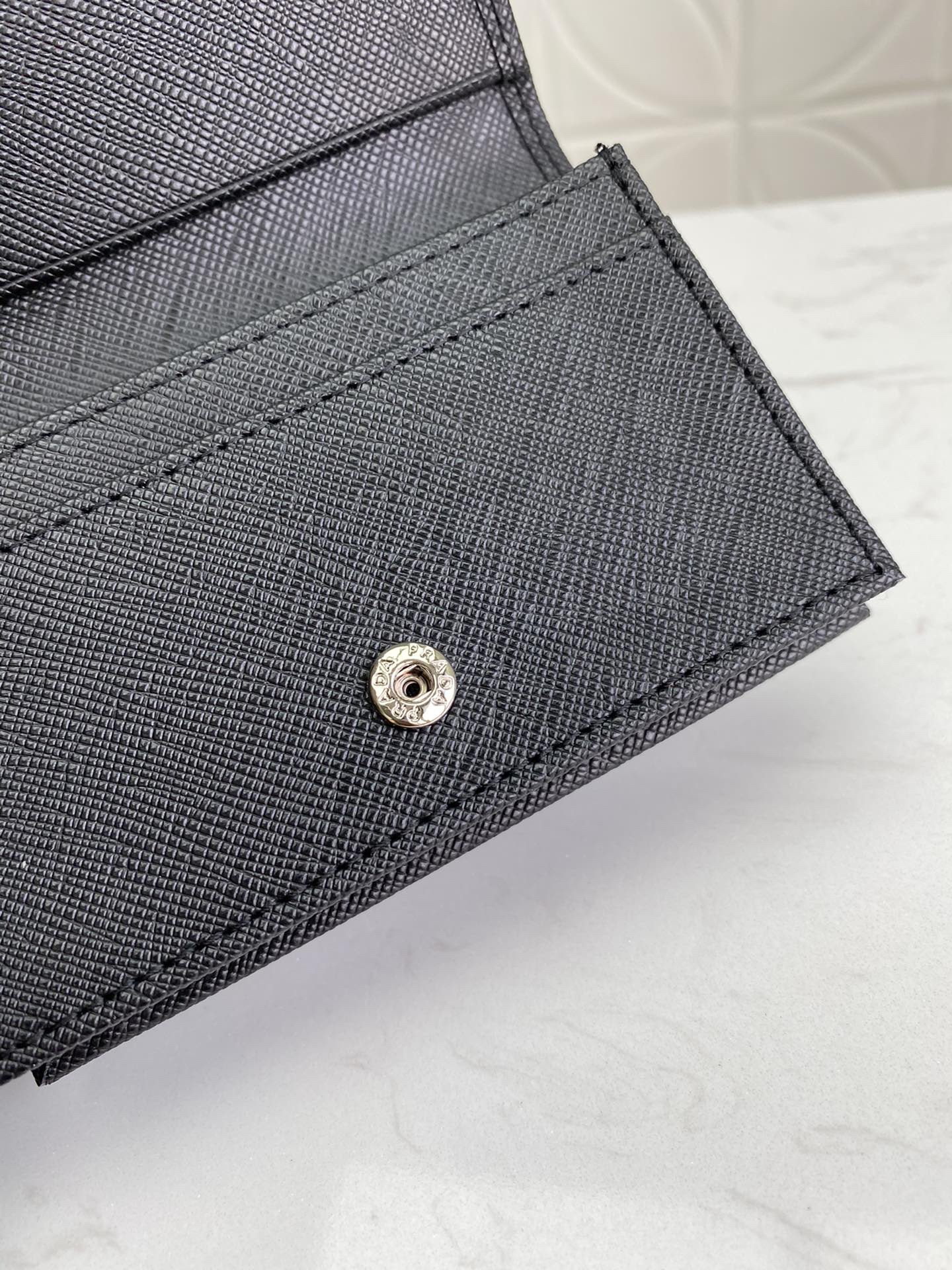 Prada Men's Saffiano Leather Card Holder - Image 9