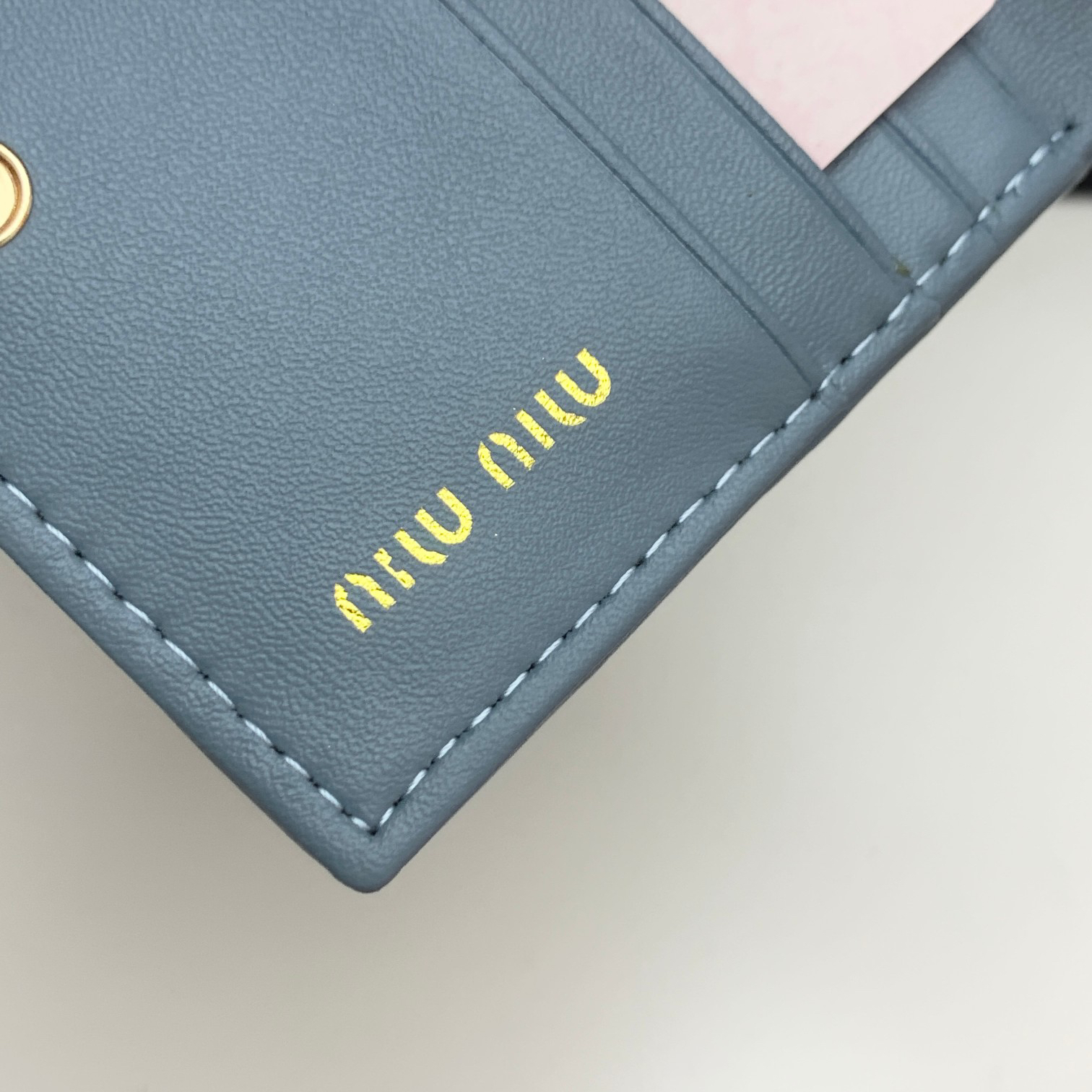 Miu Miu Leather Multi-Compartment Coin Purse - Image 9