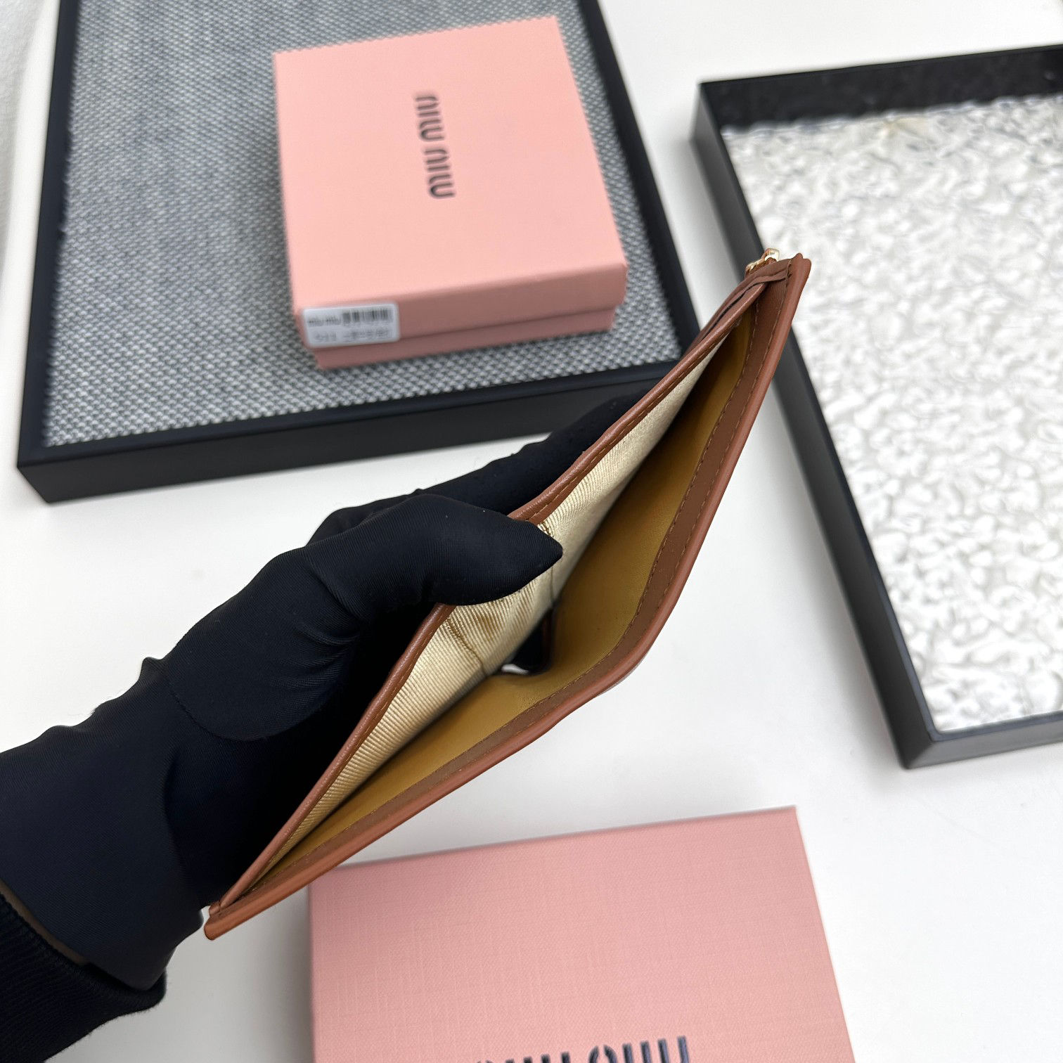 Miu Miu Leather Bifold Wallet - Image 9