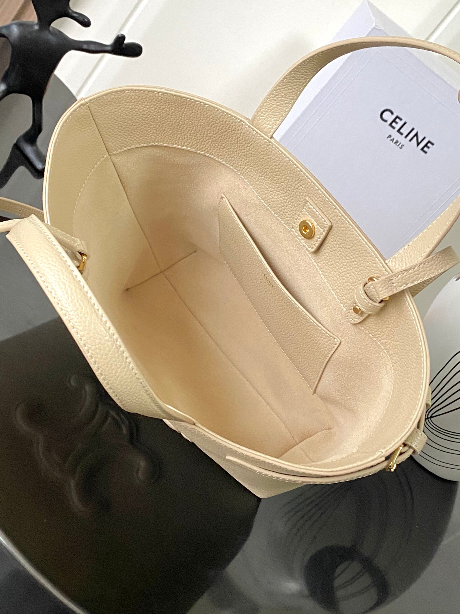 CELINE 25 Cabas Anais Mini Grainy Calfskin Handbag - Image 9