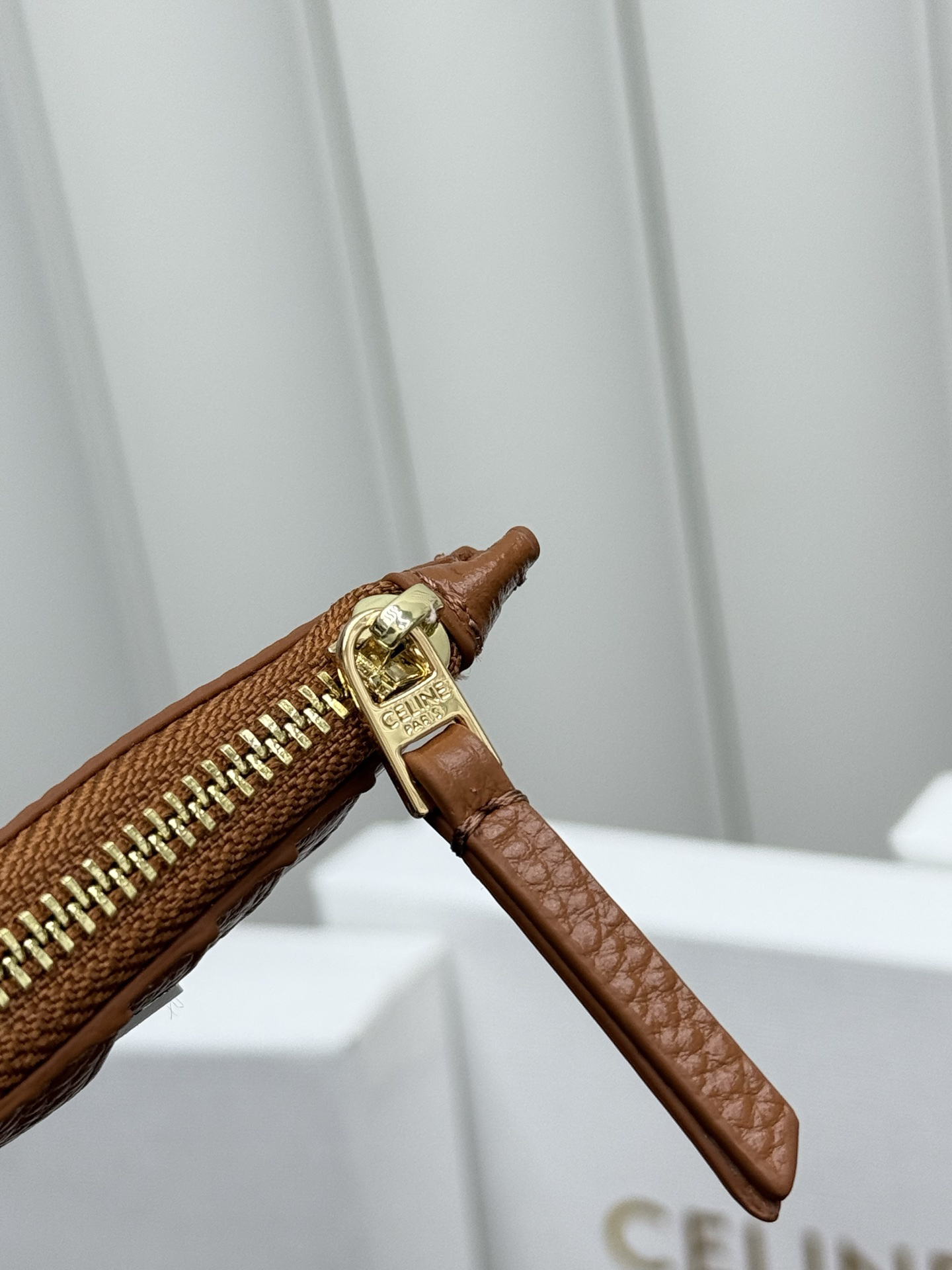 Celine Triomphe Long Zipped Card Holder - Image 9