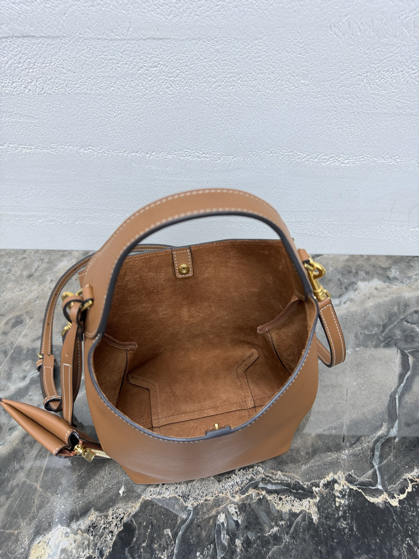 HOBO Small Leather Crossbody Handbag - Image 9