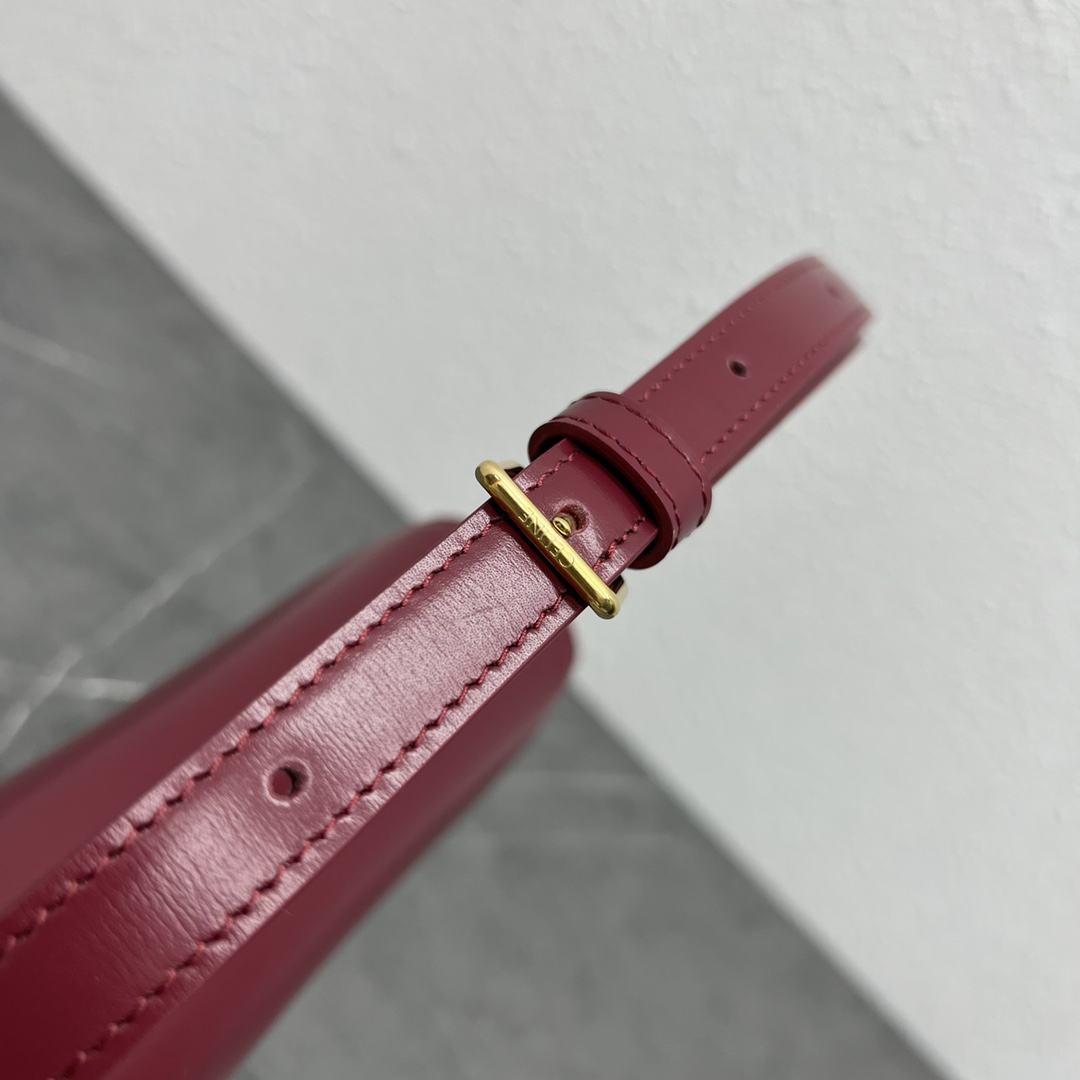 CE Saddle Crossbody Bag - Image 9