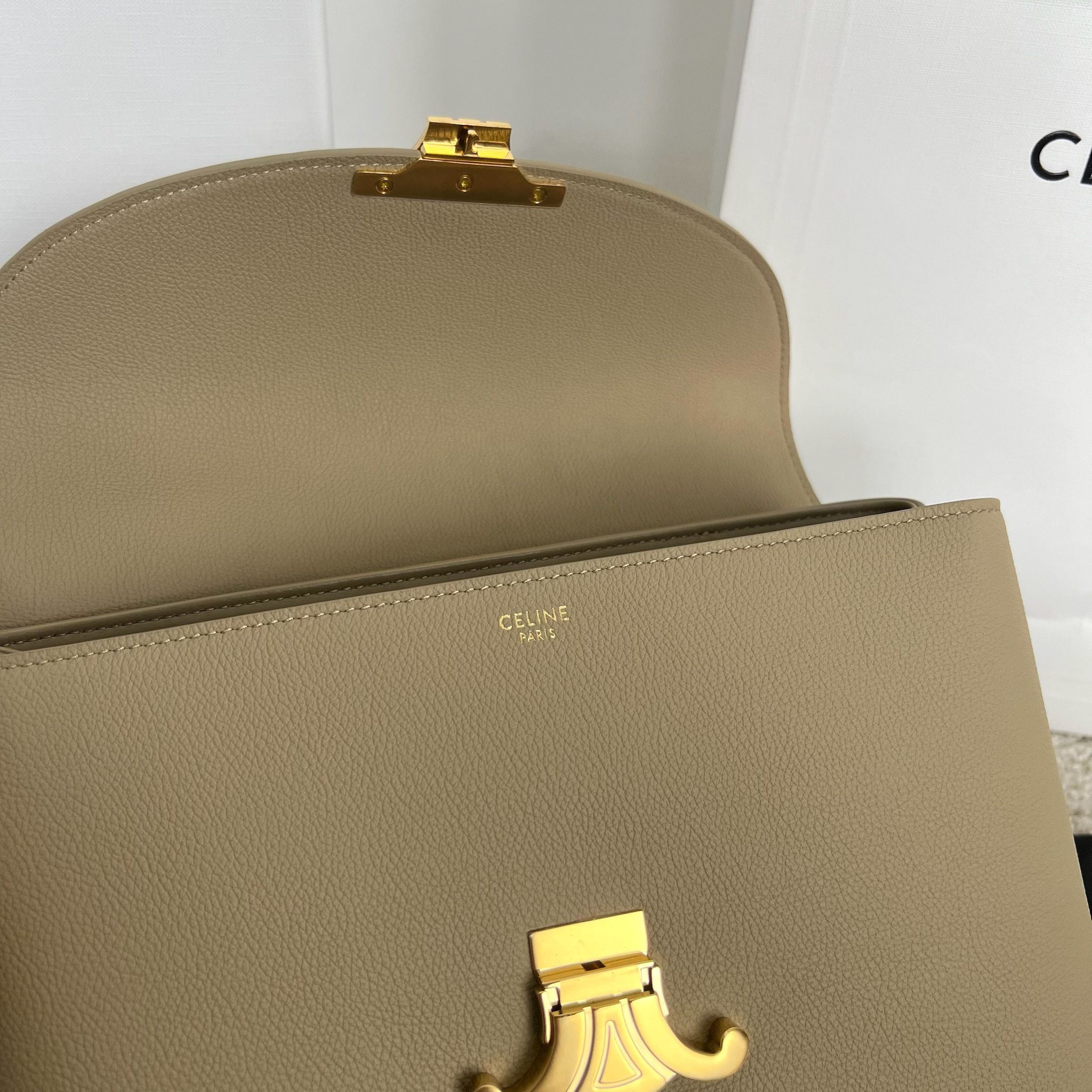 NINO Medium Soft Leather Handbag - Image 9