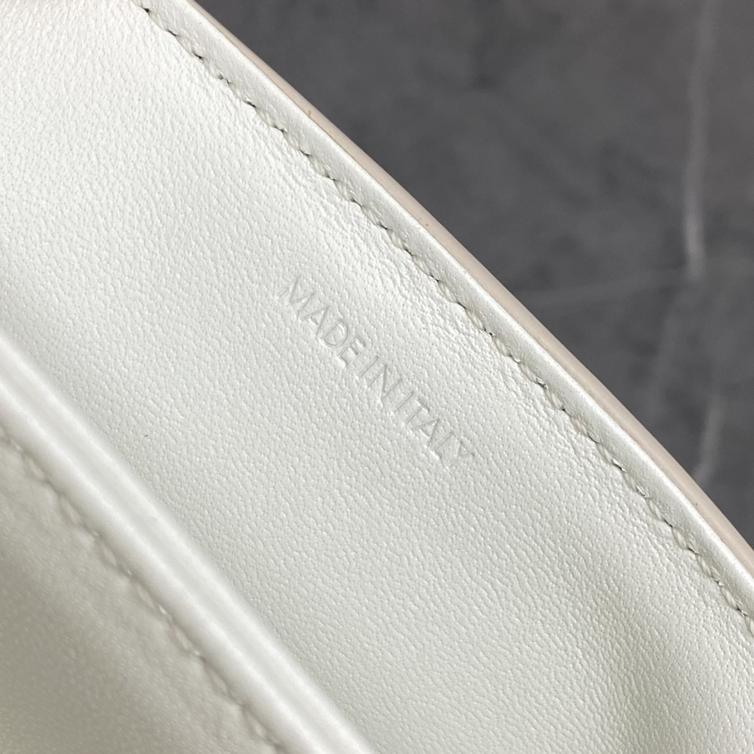 Triome New Classic Off-White Leather Crossbody Bag - Image 9