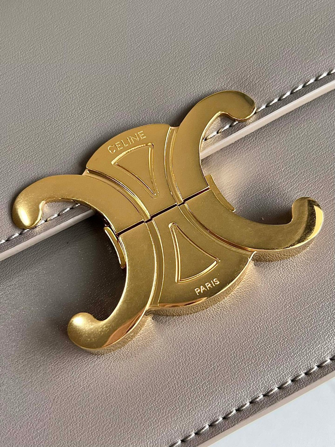 TRIOME Teen Turn-Lock Leather Crossbody Bag - Image 9