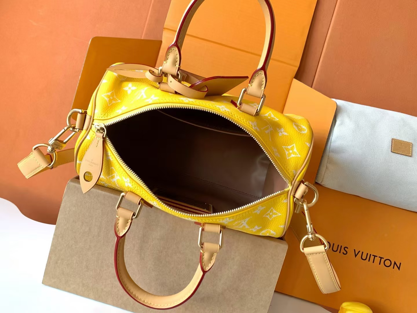 Louis Vuitton Speedy P-9 Bandouliere 30 Handbag - Image 9