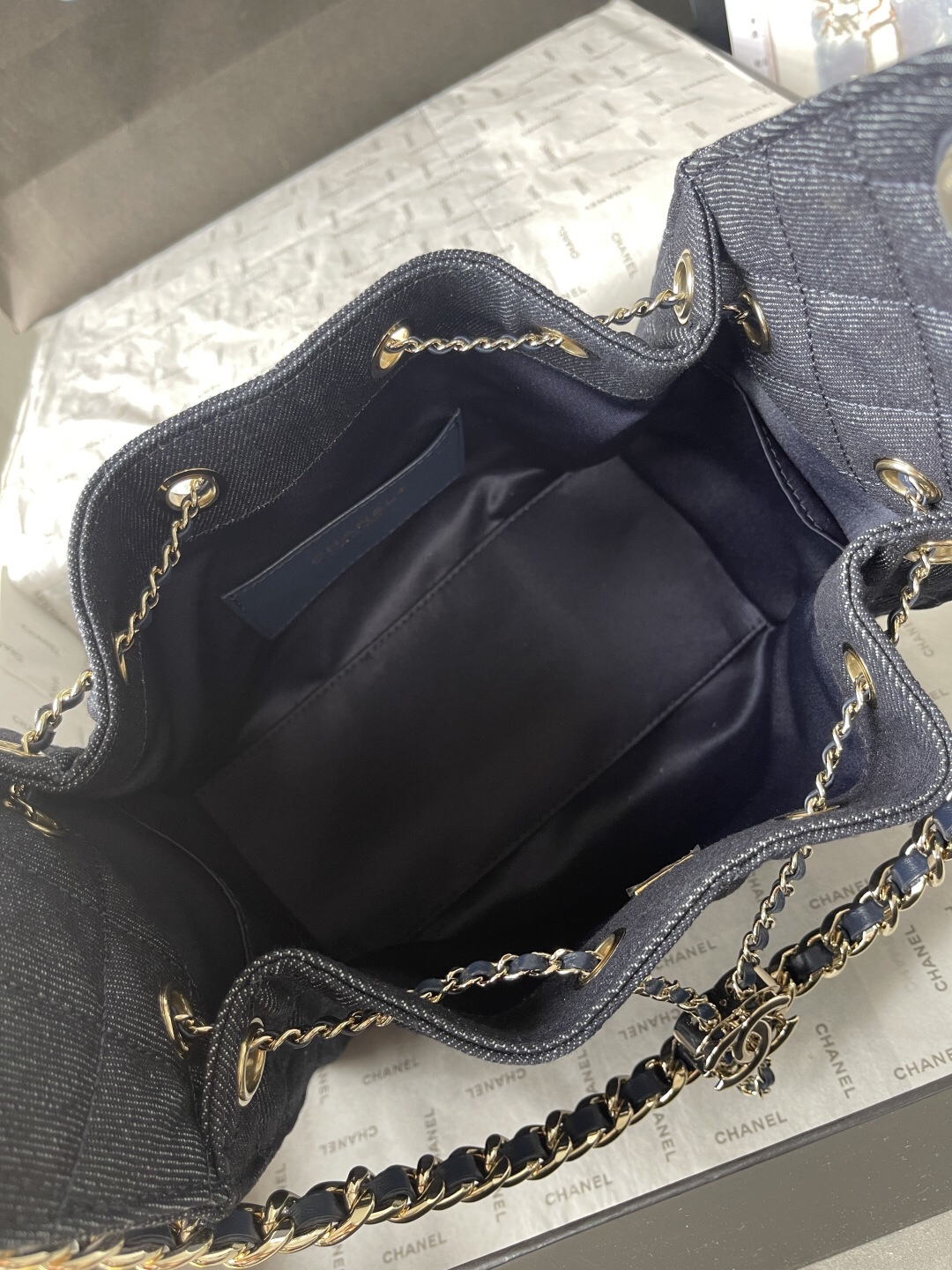 Chanel Quilted Dark Navy Denim Hobo Shoulder Bag - Image 10