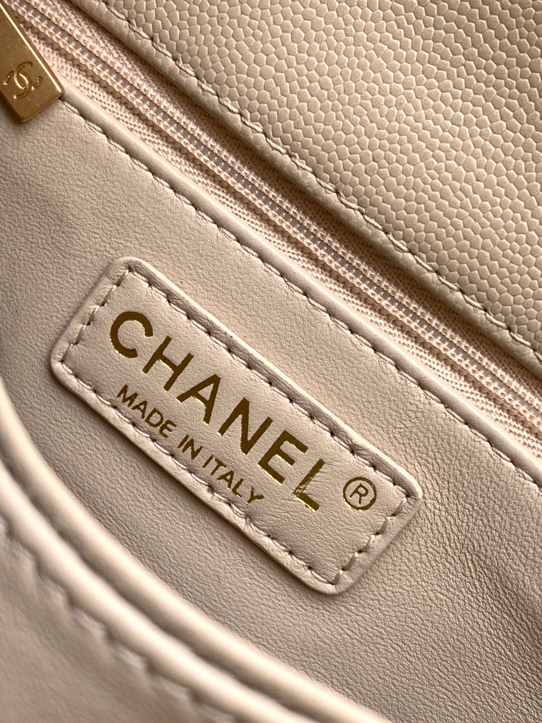 Chanel Coco Handle Leather Top-Handle Handbag - Image 10
