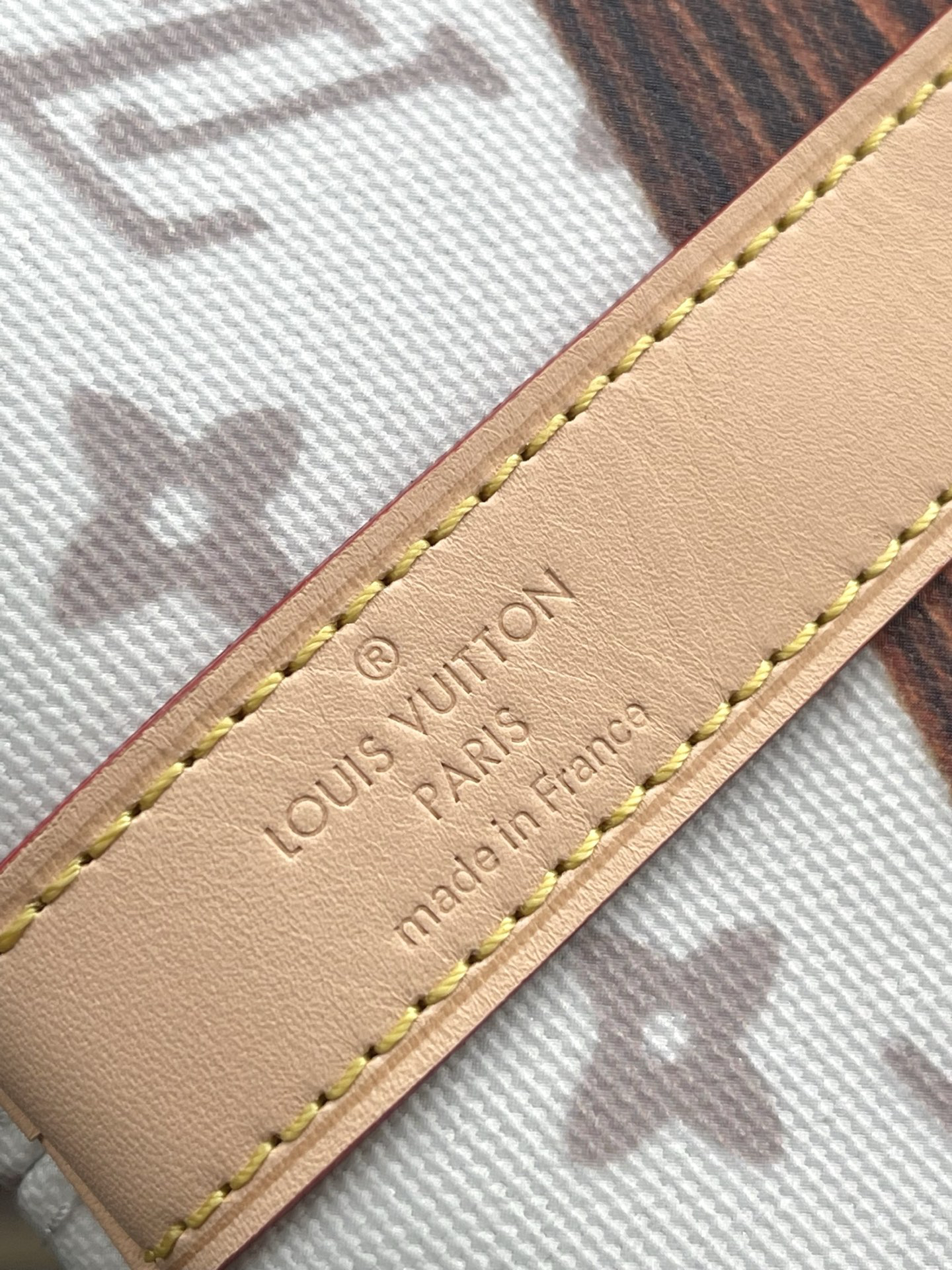 Louis Vuitton Keepall Bandoulière 45 Travel Bag in Monogram Dune Canvas - Image 10