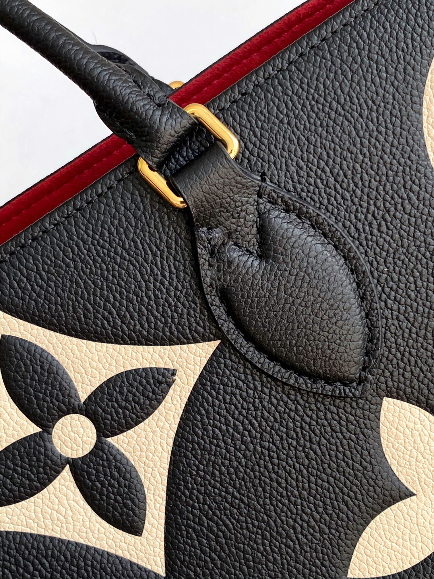 Louis Vuitton OnTheGo Large Handbag M45945 in Black - Image 10