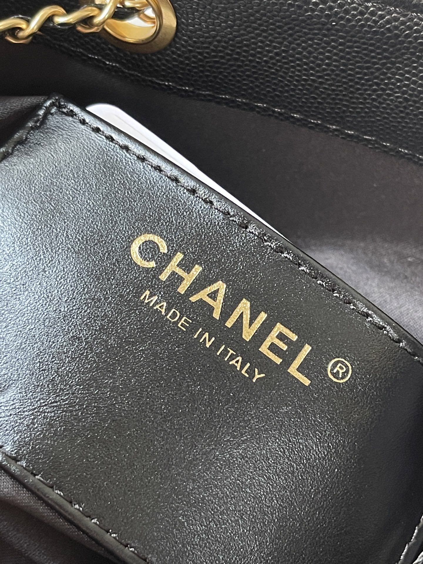 CHANEL 25 Textured Leather Hobo Shoulder Bag AS5311 - Image 10
