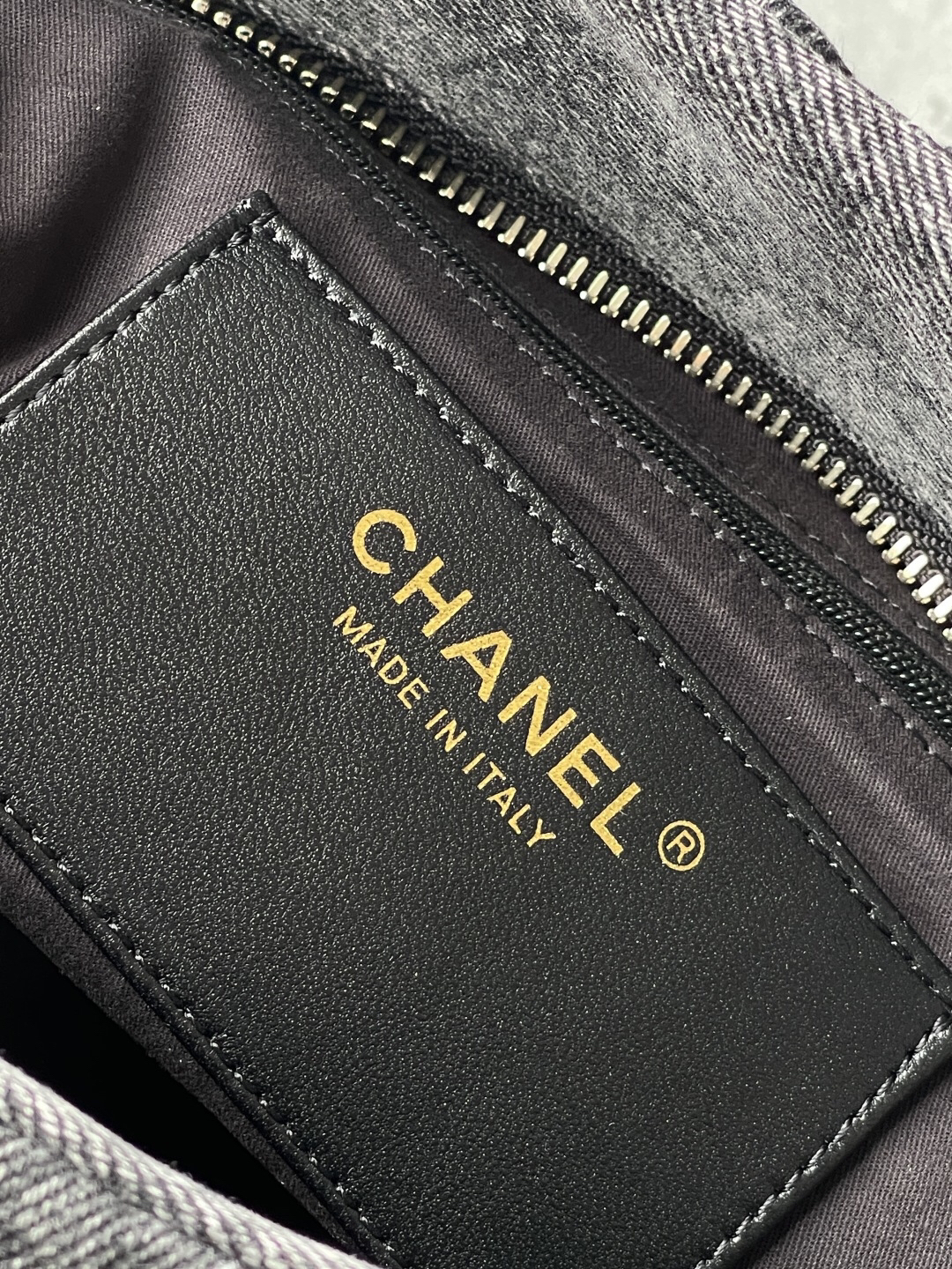 Chanel AS5740 Denim Shopping Tote Bag - Image 10