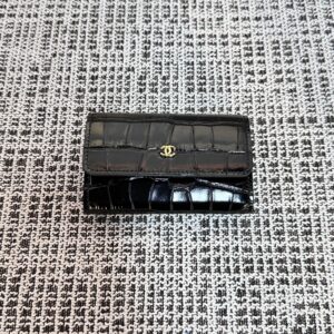 CHANEL Crocodile-Embossed Flap Card Holder