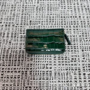 CHANEL Crocodile-Embossed Zippered Card Holder