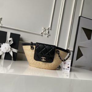 Chanel 26C Raffia Coco Beach Tote Bag AS5951
