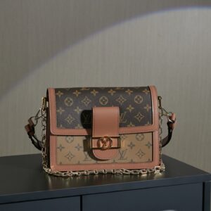 Louis Vuitton Dauphine Medium Handbag M45958