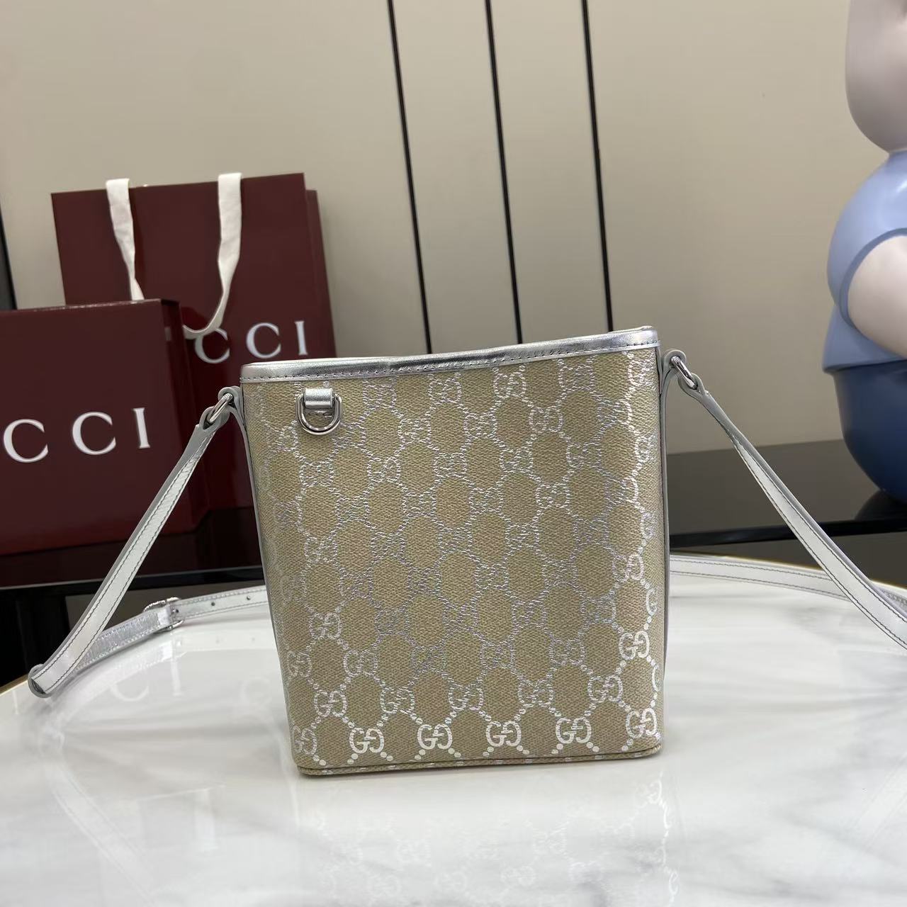 Gucci Model 847090 Apricot Silver Bag