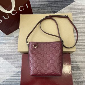 Gucci Embossed Bag Model 847090