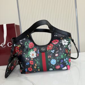 Gucci GG Canvas Bag