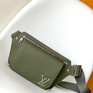 Louis Vuitton Aerogram M21364 Leather Shoulder Bag
