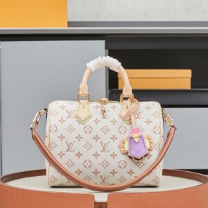 Louis Vuitton M2A038 Crafty Sedy Bandoulière Bag