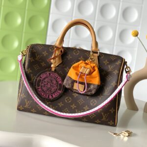 Louis Vuitton Sedy Soft 30 Handbag